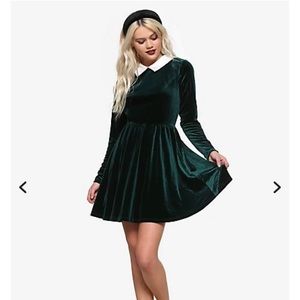 Hot Topic Green Velvet Dress